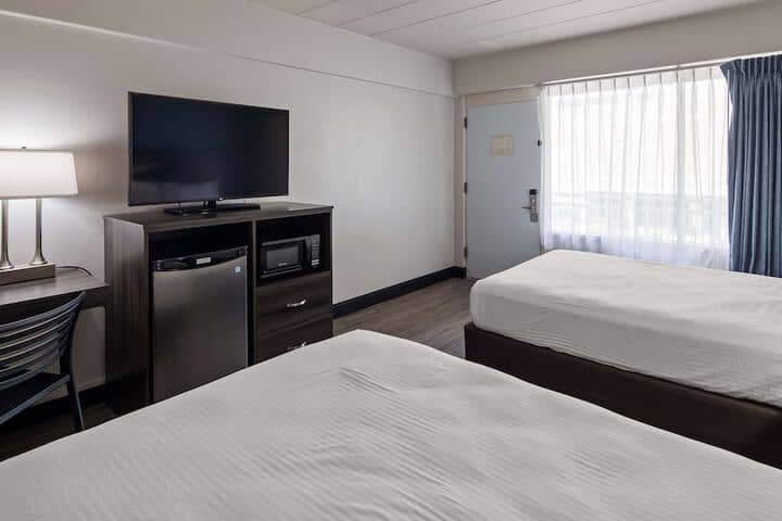 Room 6 of 46