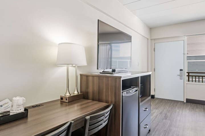 Room 12 of 46
